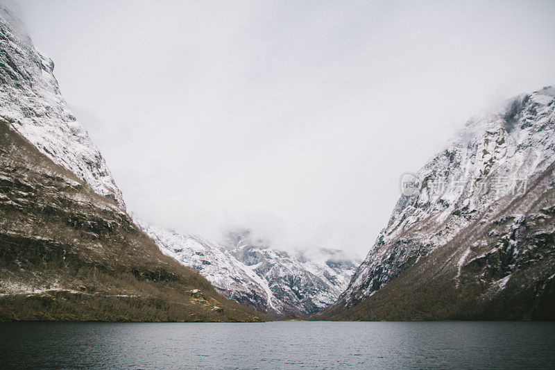 挪威冬季的n øyfjord